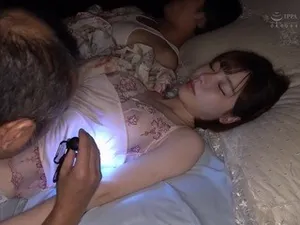 Chồng còng lưng đi làm vợ ở nhà địt nhau Meari Tachibana
